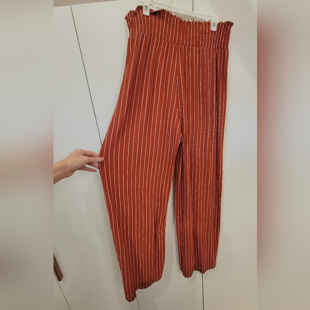 Crescent copper paperbag Capri pants